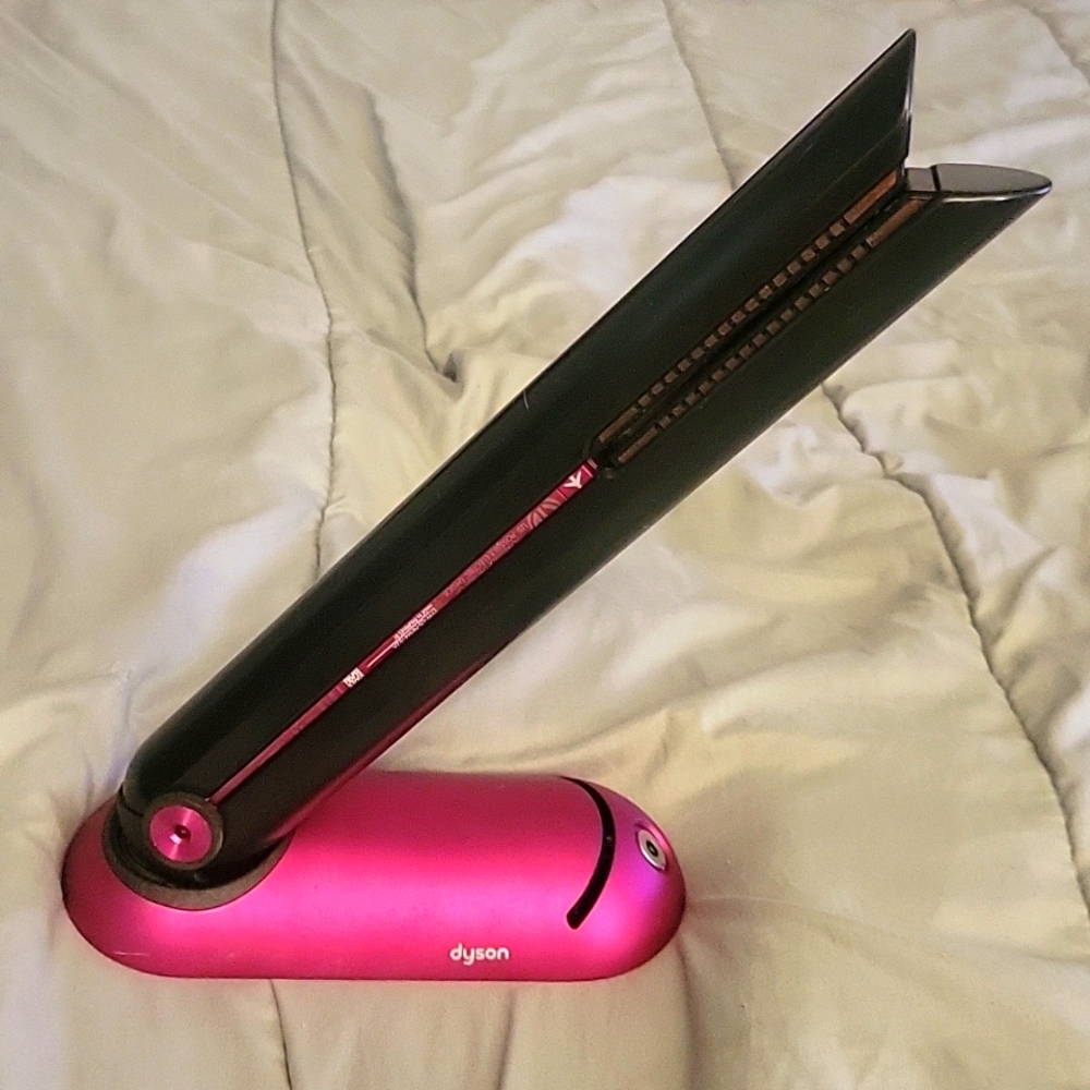 DYSON CORRALE HAIR STRAITENER  BLACK NICKEL/ FUSCHIA LIKE NEW